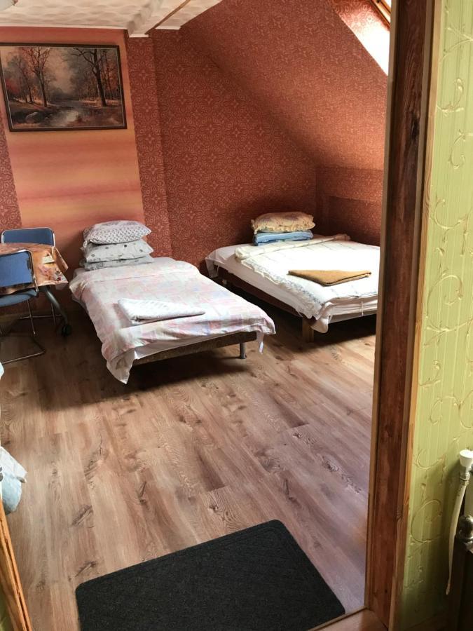 Viesu Nams Juras Sapni Hotel Dundaga Bagian luar foto