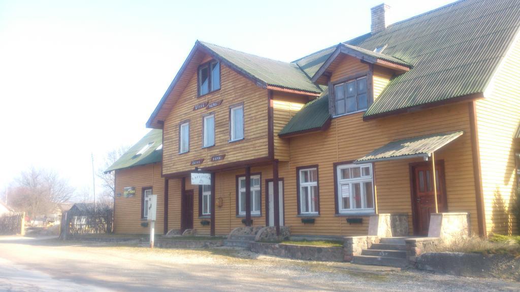 Viesu Nams Juras Sapni Hotel Dundaga Bagian luar foto