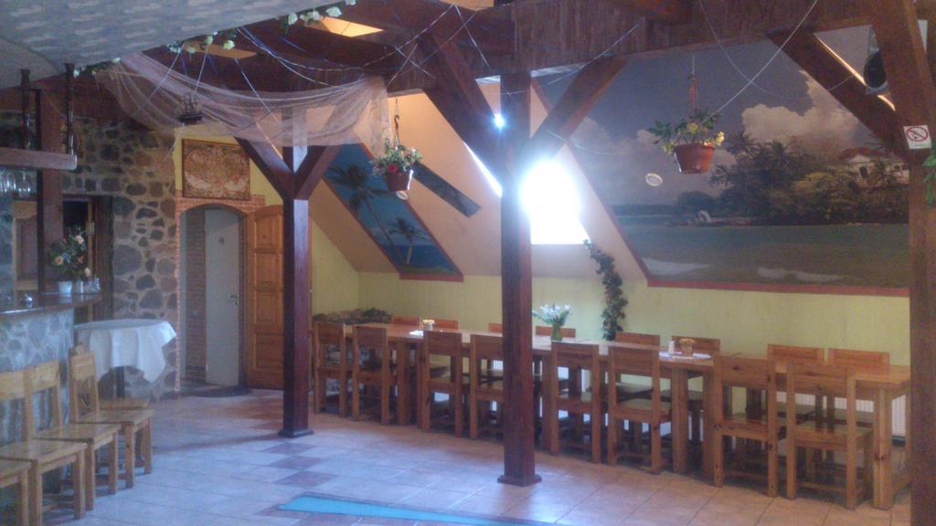 Viesu Nams Juras Sapni Hotel Dundaga Bagian luar foto